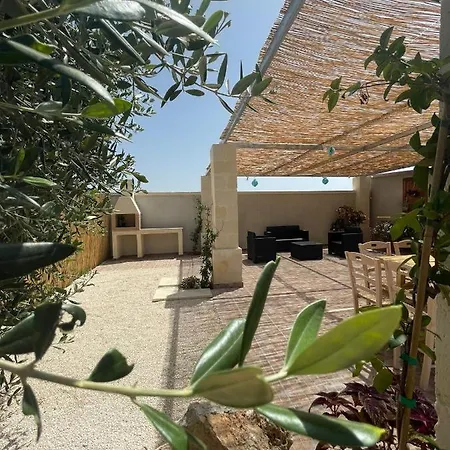 Le Carrube Bed & Breakfast Sava