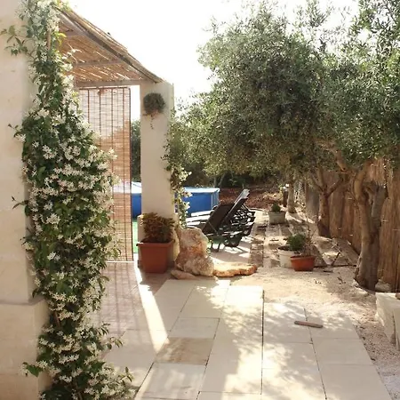 Bed & Breakfast Le Carrube Sava