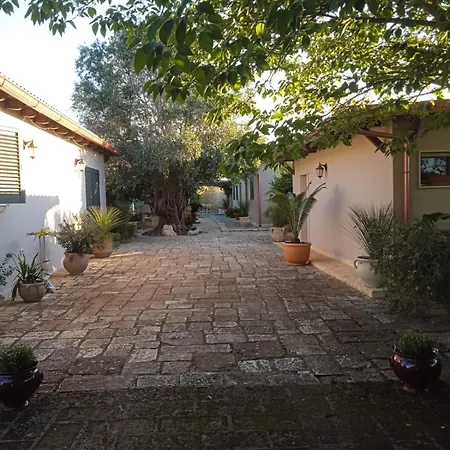 Le Carrube Bed & Breakfast