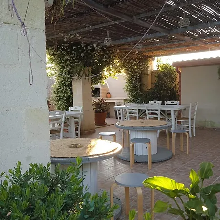 Bed & Breakfast Le Carrube Sava