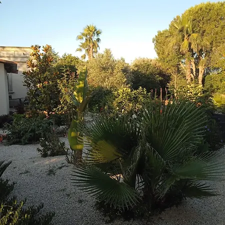 Bed & Breakfast Le Carrube Sava