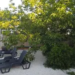 Le Carrube Bed & Breakfast Sava