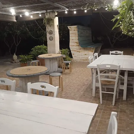Alojamento de Acomodação e Pequeno-almoço Le Carrube Sava