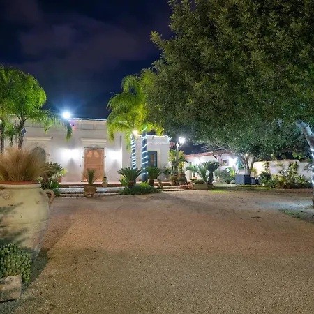Le Carrube Bed & Breakfast 3*